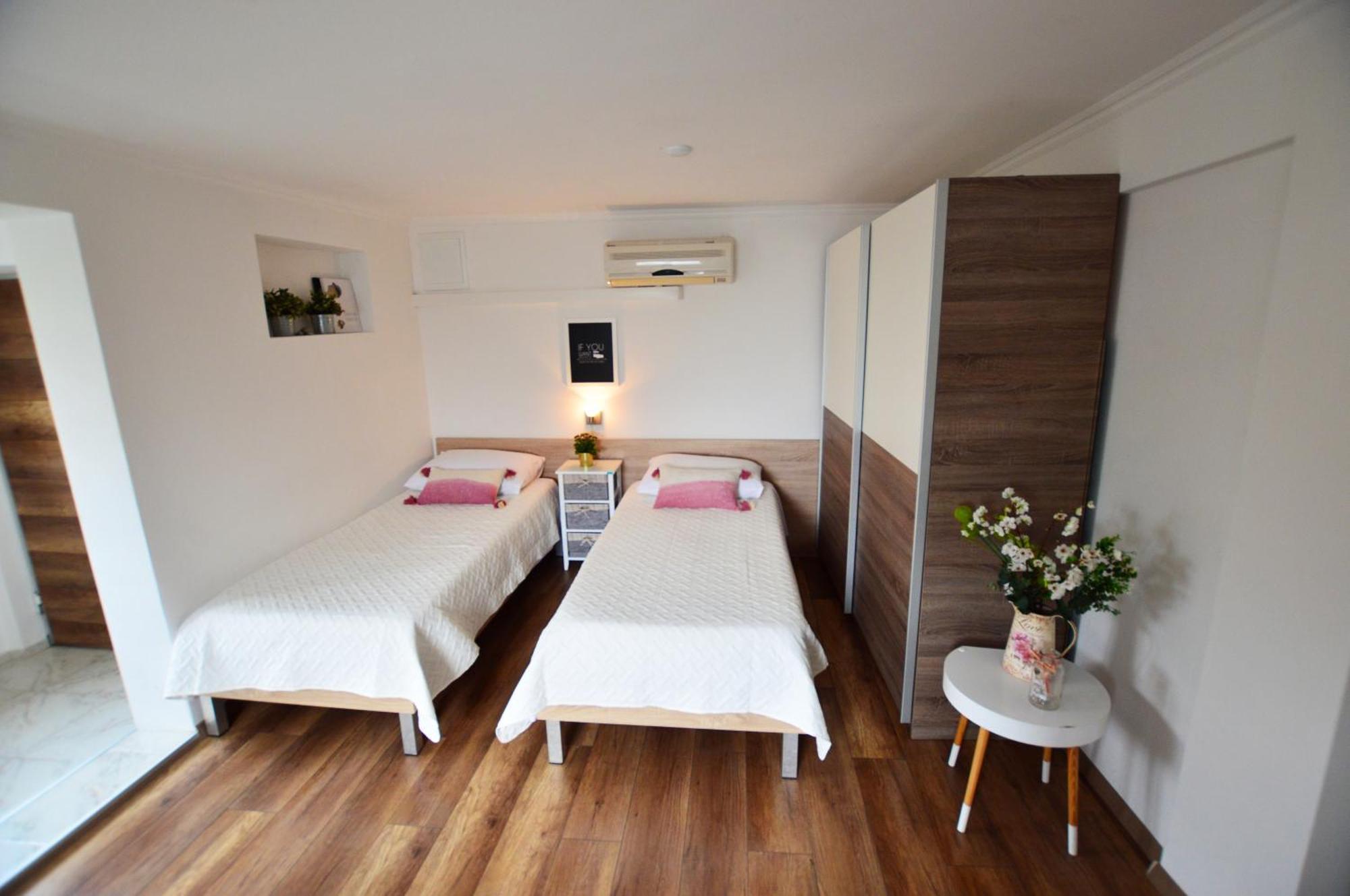 Apartment Kucica Zadar Bagian luar foto